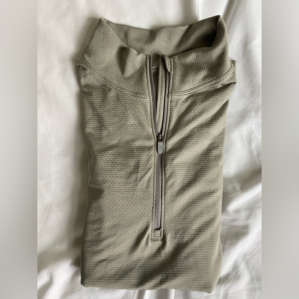 Lululemon size 10 half zipper sweater